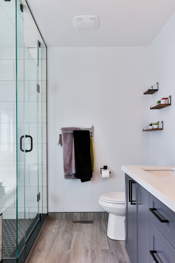 Baño de Lujo Revestimiento y Sanitarios