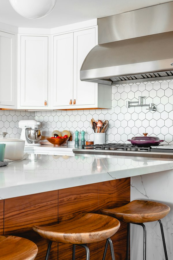Cocina Porcelanato Statuario e Isla
